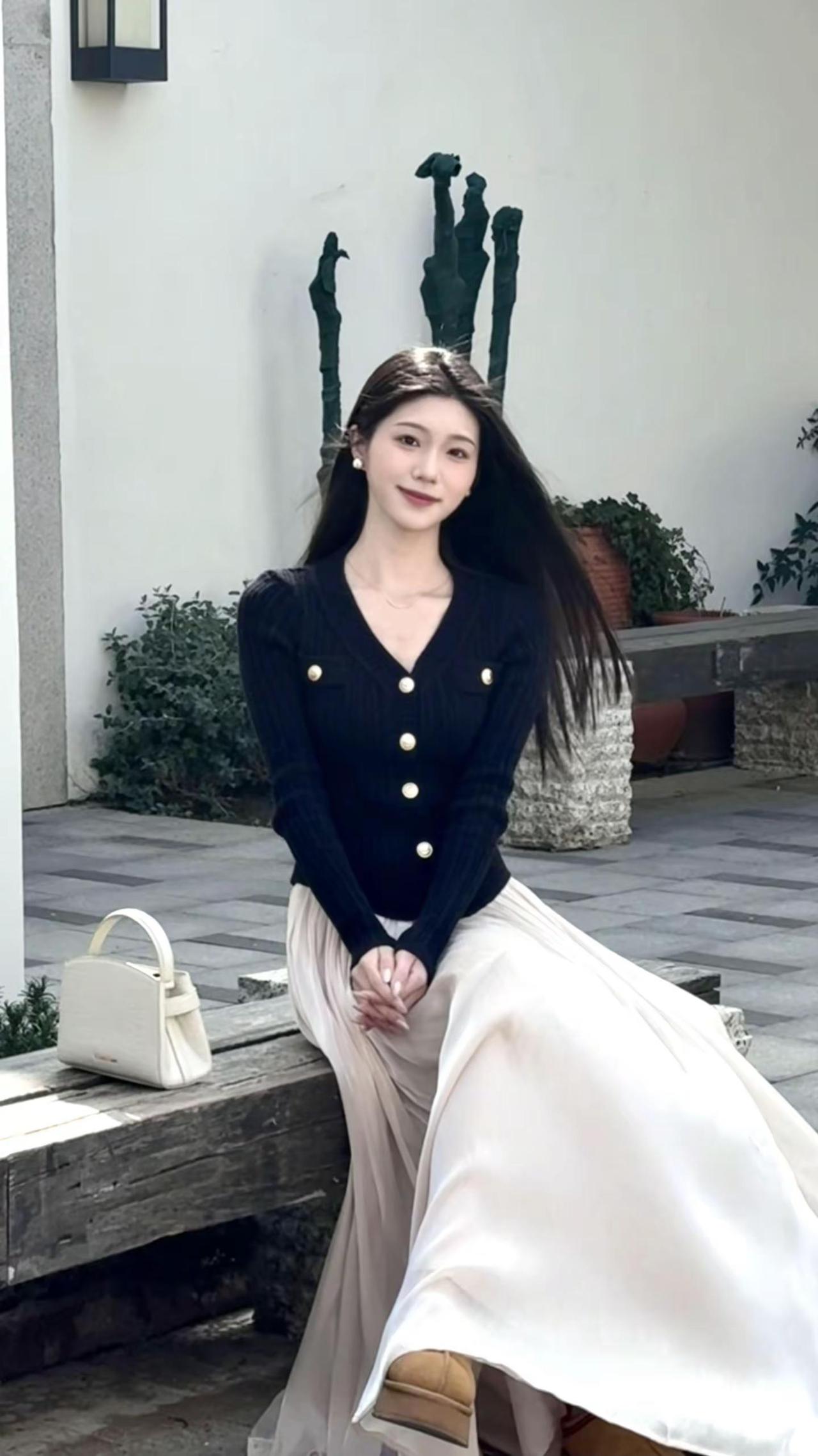 如果幸福飘忽不定 请选择坦然独行。温柔风穿搭 ootd 穿搭 把春天穿出门