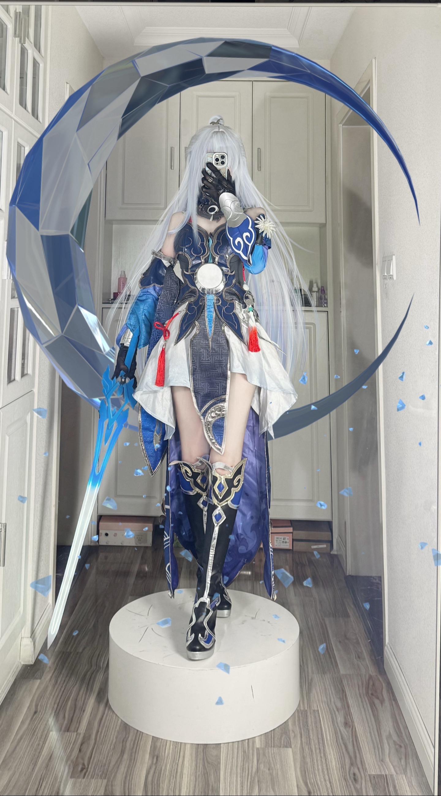 你敢接我一剑吗？ 衣服  武器