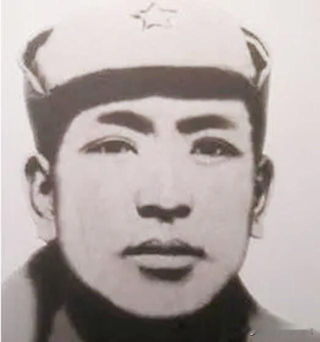 红军军长被捕关押，监狱长竟把他当成欠债不还的老赖，说留着只会白白浪费饭钱，赶快让