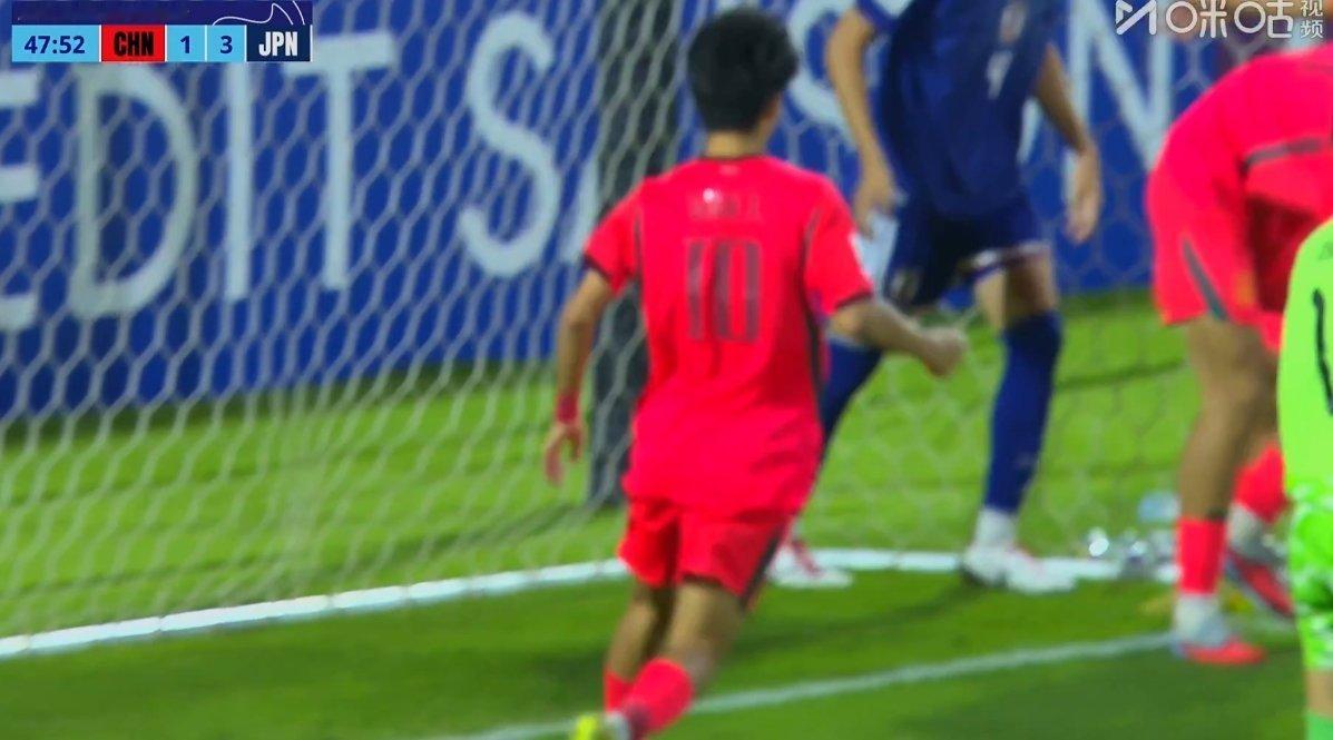 扳回一球！万项挑射破门，U17男足1-3落后日本 