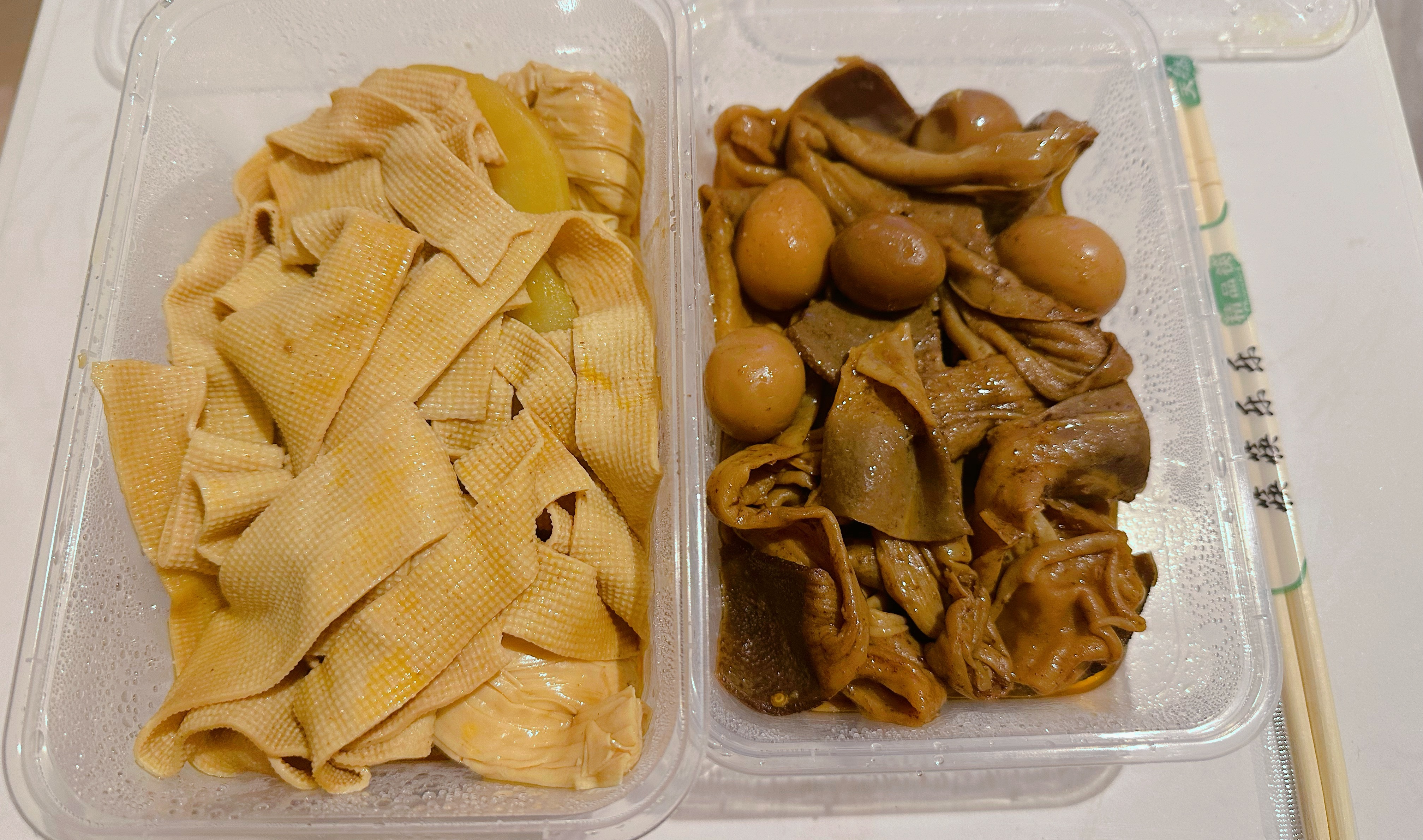 早上：以后再吃夜宵我就是狗晚上：老子只活这一次深圳的卤大妈实在太好吃了