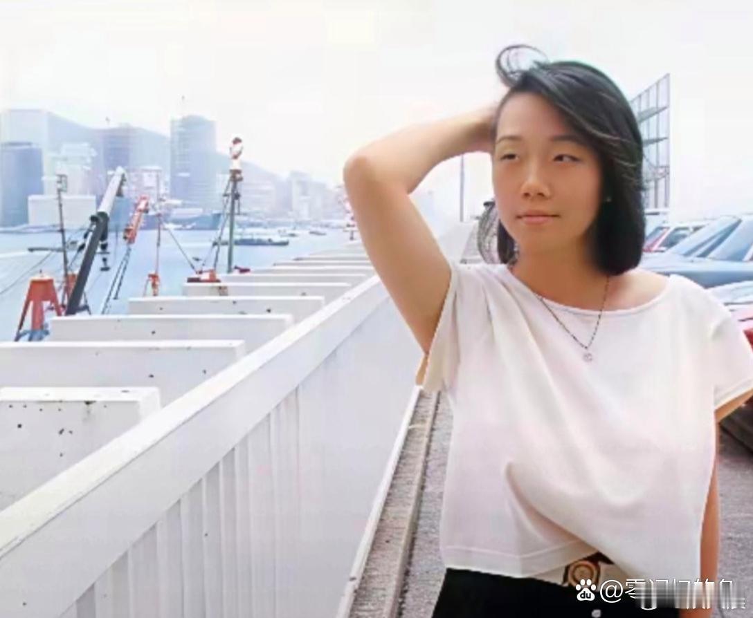 回看18岁的林忆莲，年少时期的模样格外有韵味 