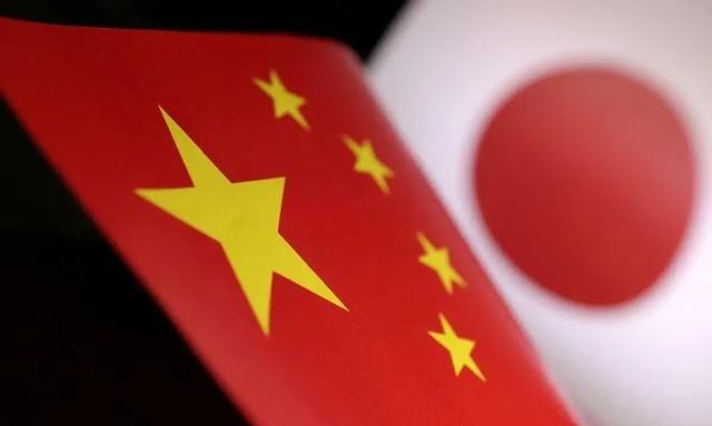 一位日本专家曾直言，现在的中日对峙的关键并不是中国能不能打得过日本，而是日本在中