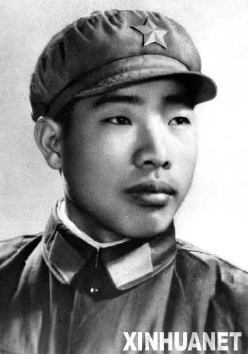 1965年7月14日，“一不怕苦，二不怕死”的好战士、济南部队装甲兵某部工兵一连