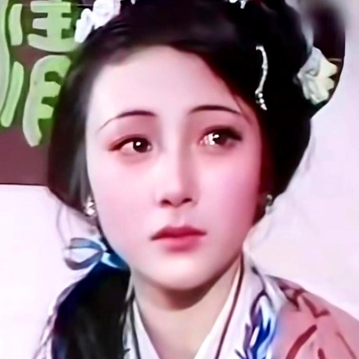 87版《红楼梦》播出后，有人问陈晓旭：喜欢被叫董事长还是林黛玉？

她毫不犹豫地