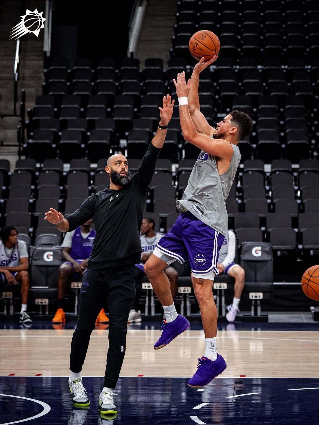 赛前场地适应 💦 📍 坐标：Intuit Dome 球馆  菲尼克斯太阳[超