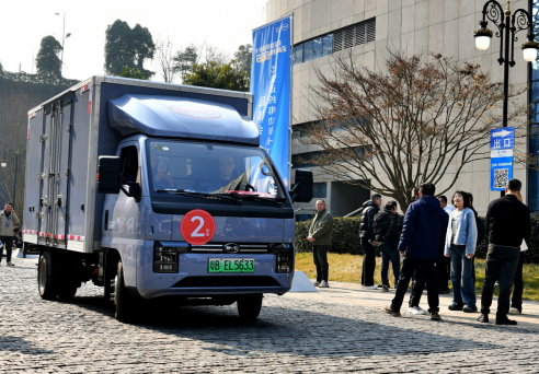 新能源技术创新普惠轻卡，比亚迪轿卡T4开启省钱新时代