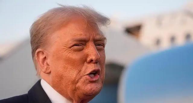 特朗普又开始放狠话了。这次的戏码是：中国必须立刻确定他访华的具体时间，敬酒不吃吃