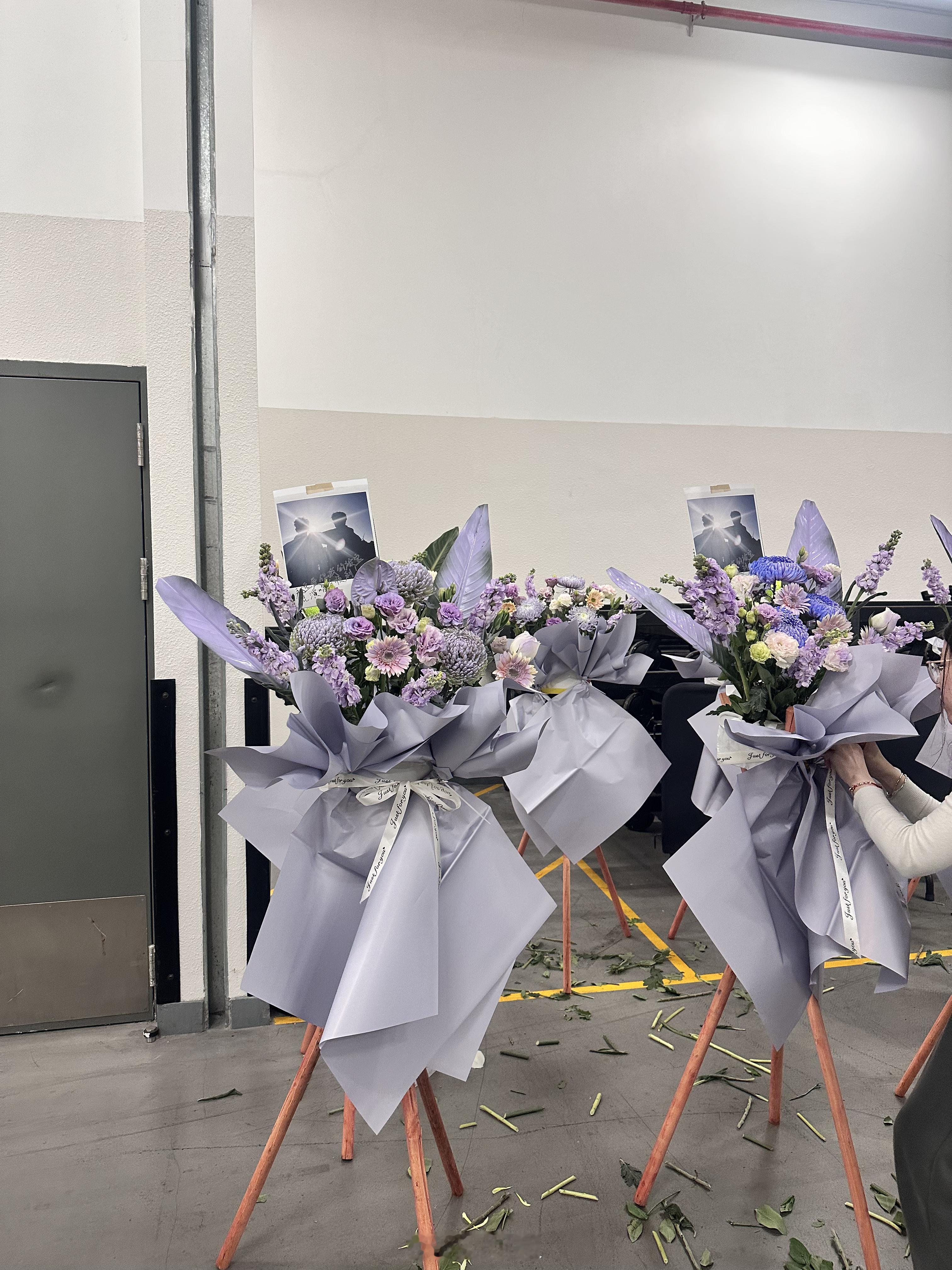 黄子韬送33个花篮给王鹤棣黄子韬给王鹤棣送花篮 黄子韬送了33个花篮给王鹤棣💐