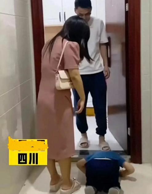 2023年四川，一男子救了一名落水的孩子，第二天孩子妈妈就带着10000元登门致