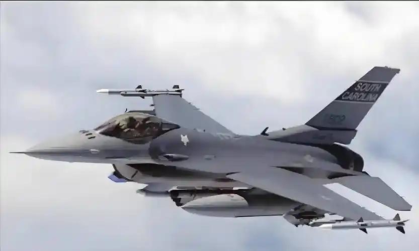 就在刚刚

中国台湾空军司令部突然宣布

1月22日，针对岛内F-16V战机6日