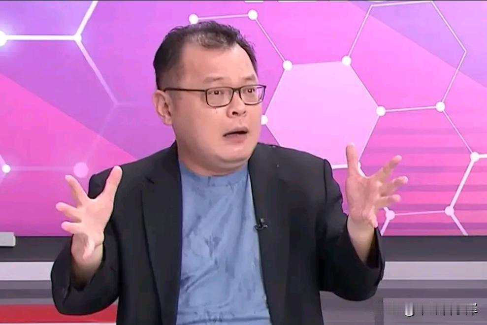 陈挥文重炮质问郑丽文：不改课纲，为何要支持你跟蓝营

近日，媒体人陈挥文在节目中