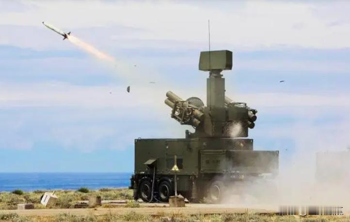 搞掉一套法国防空。车臣阿赫马特指挥官阿劳迪诺夫少将称，车臣阿赫马特特种兵在库尔斯