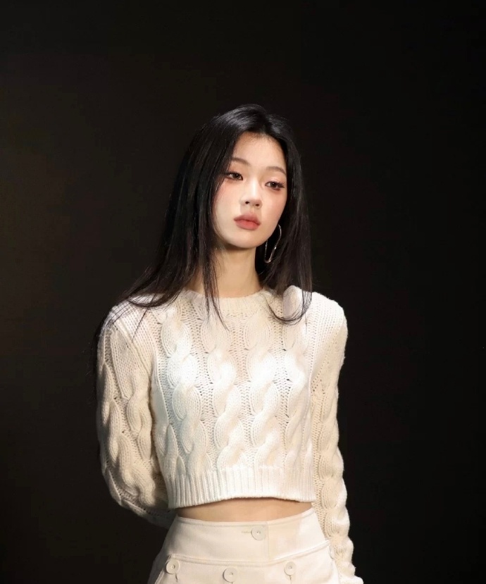 单依纯豹塑单依纯冷脸高智感 彻底沦陷在单依纯的高智冷感里，可甜可飒可野性，每种风