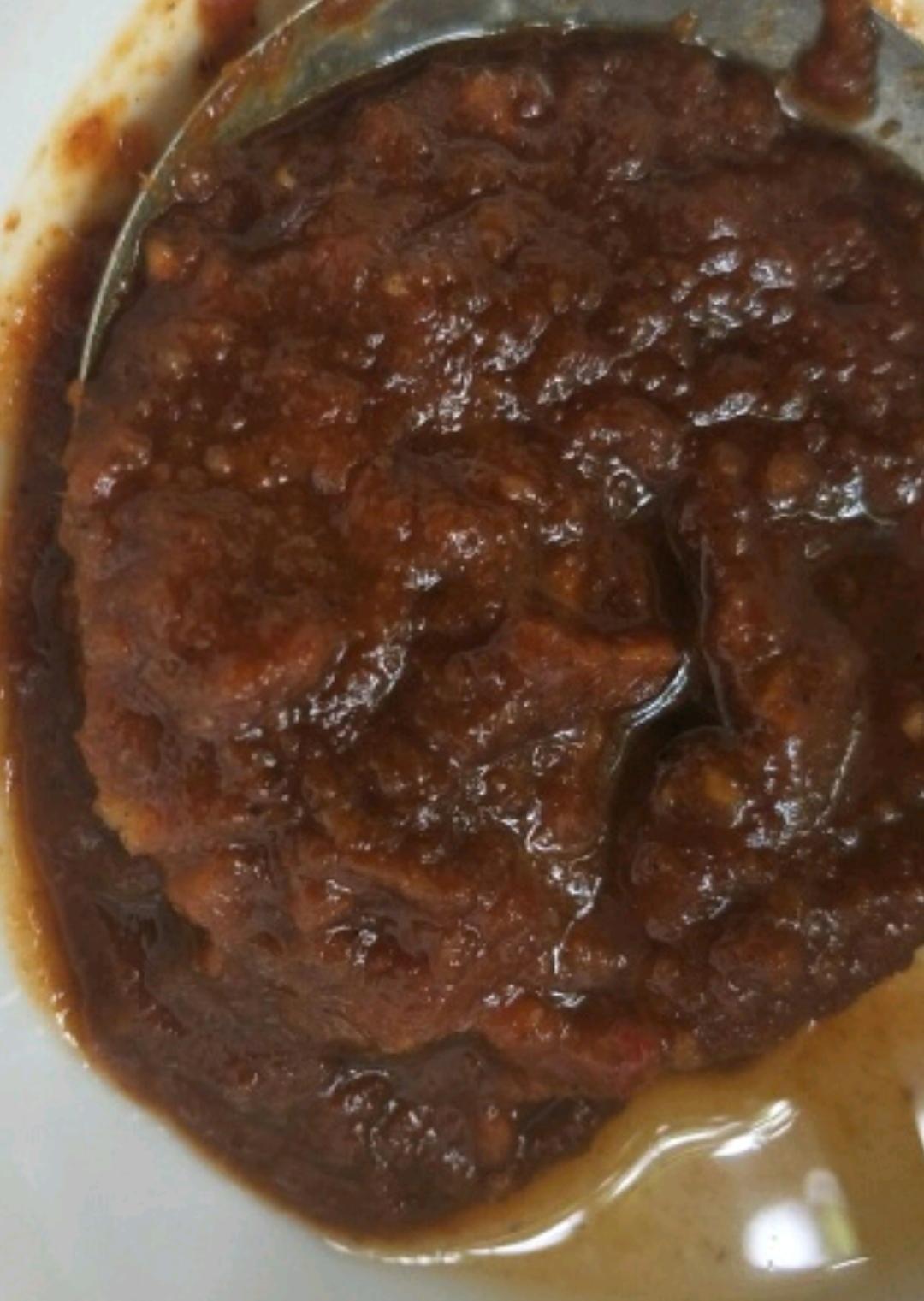 不知道在哪里可以买到正宗的麦酱。

前天去吃酒席，吃到了一种麦饼，搭配的一种好吃