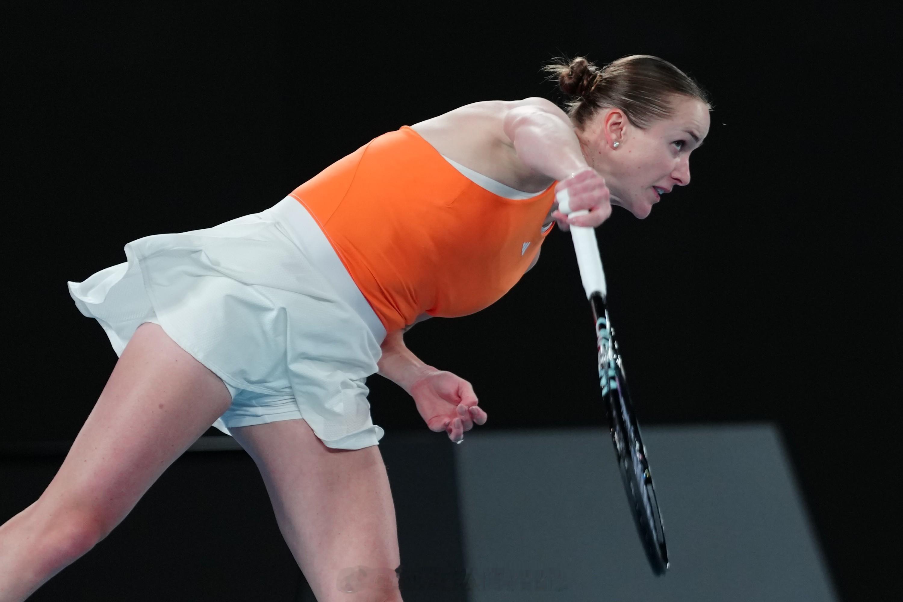 Gael，准备好信用卡继续给Elina买包包！🤣澳网2026 女单第四轮，斯维