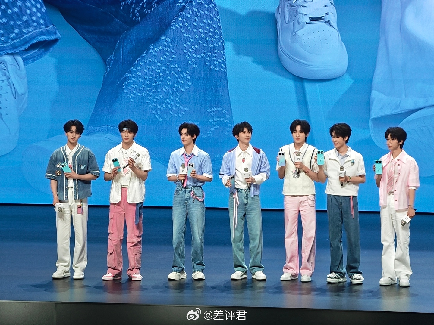 #差评在现场# 刚从华为nova16系列发布会现场出来，有个感觉：如果说之前的 