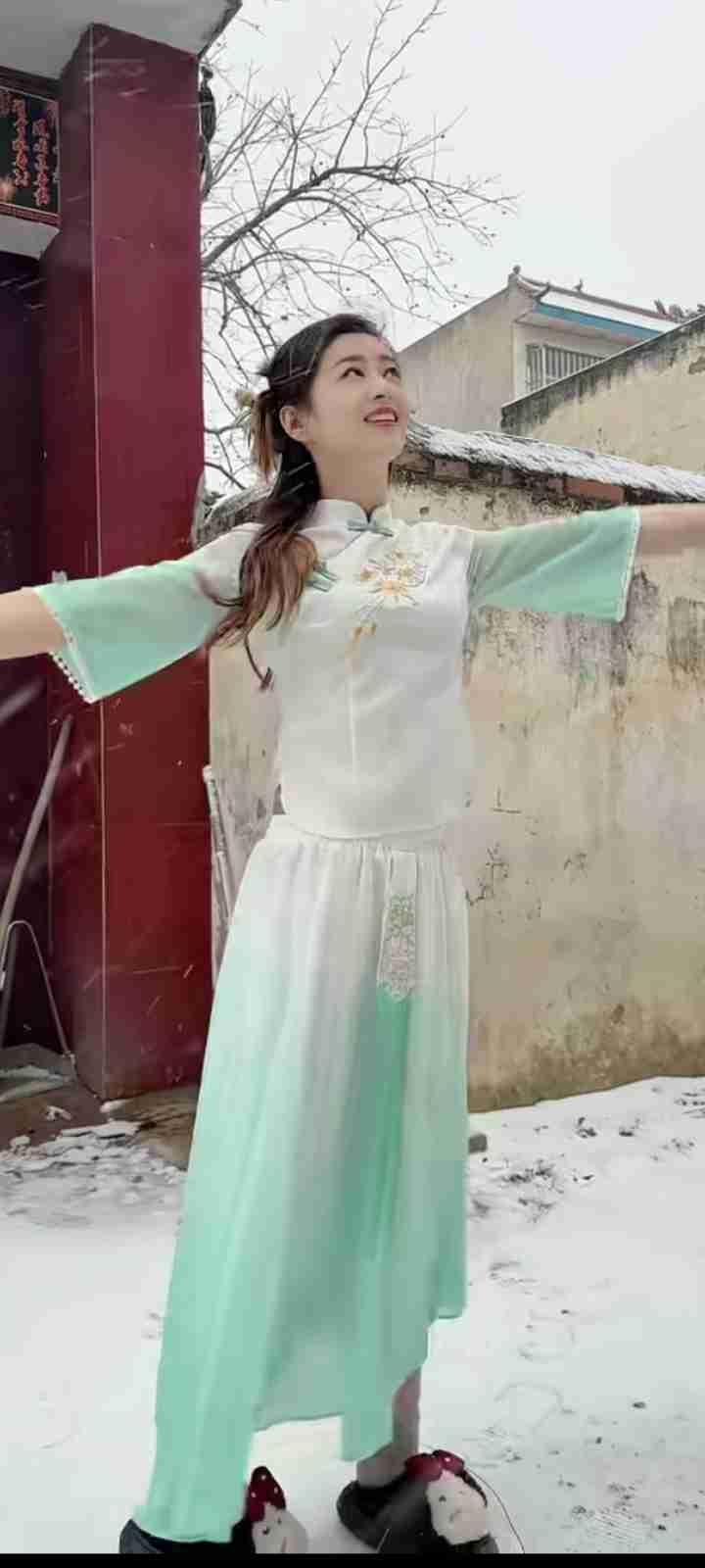 我的今日状态：😁轻松愉快
我这里的天气：☀️晴天