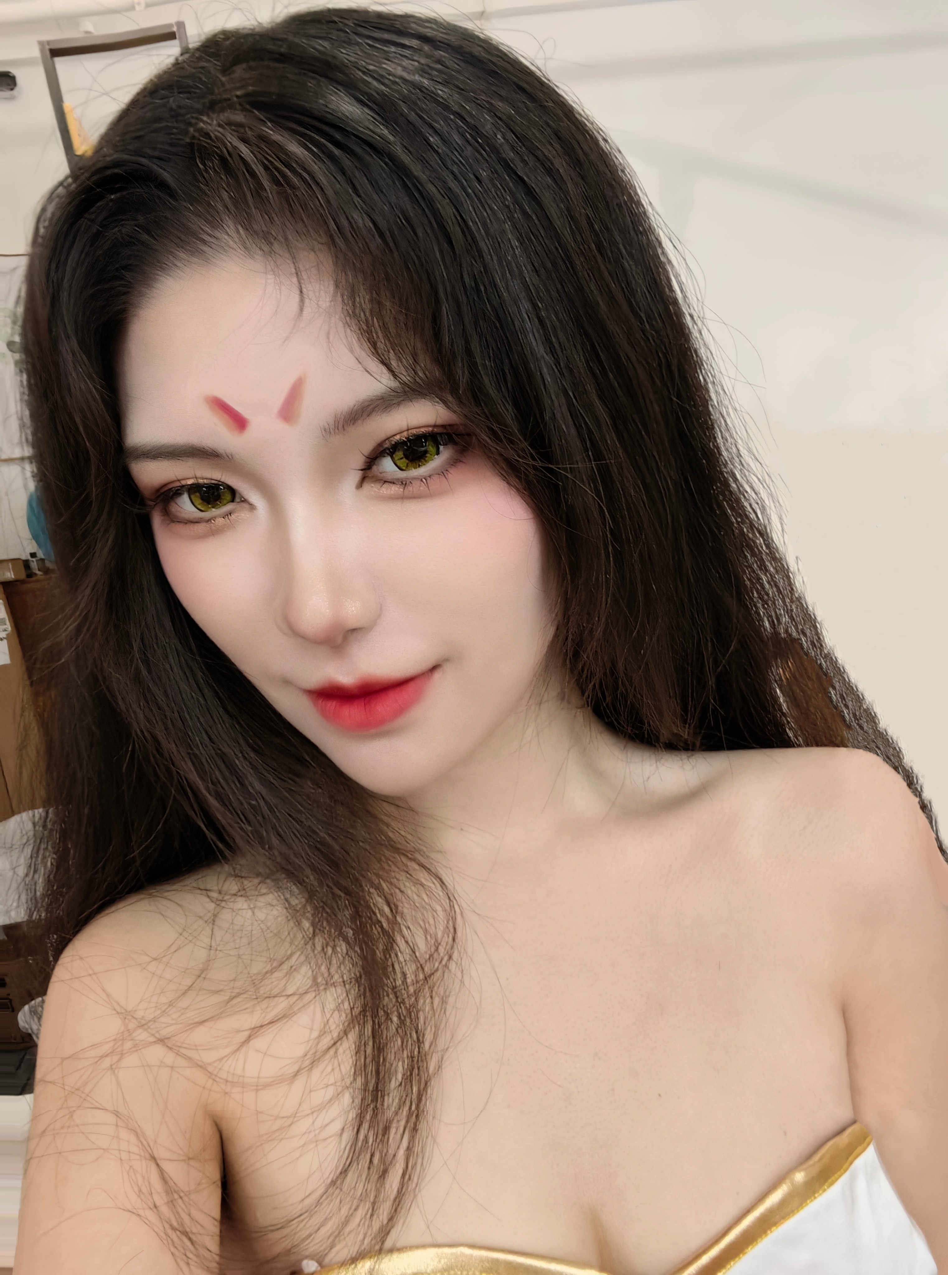 “我知道你想要什么    我能帮你  成为全天下的王”（观影后遗症，被妲己迷到已
