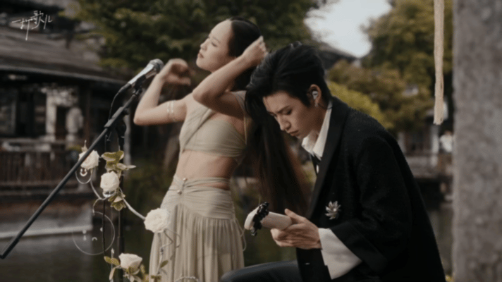 小鬼新专辑户外首唱小鬼露西姑妈户外首唱 小鬼和lucy姑妈这首合作曲听感也太棒了