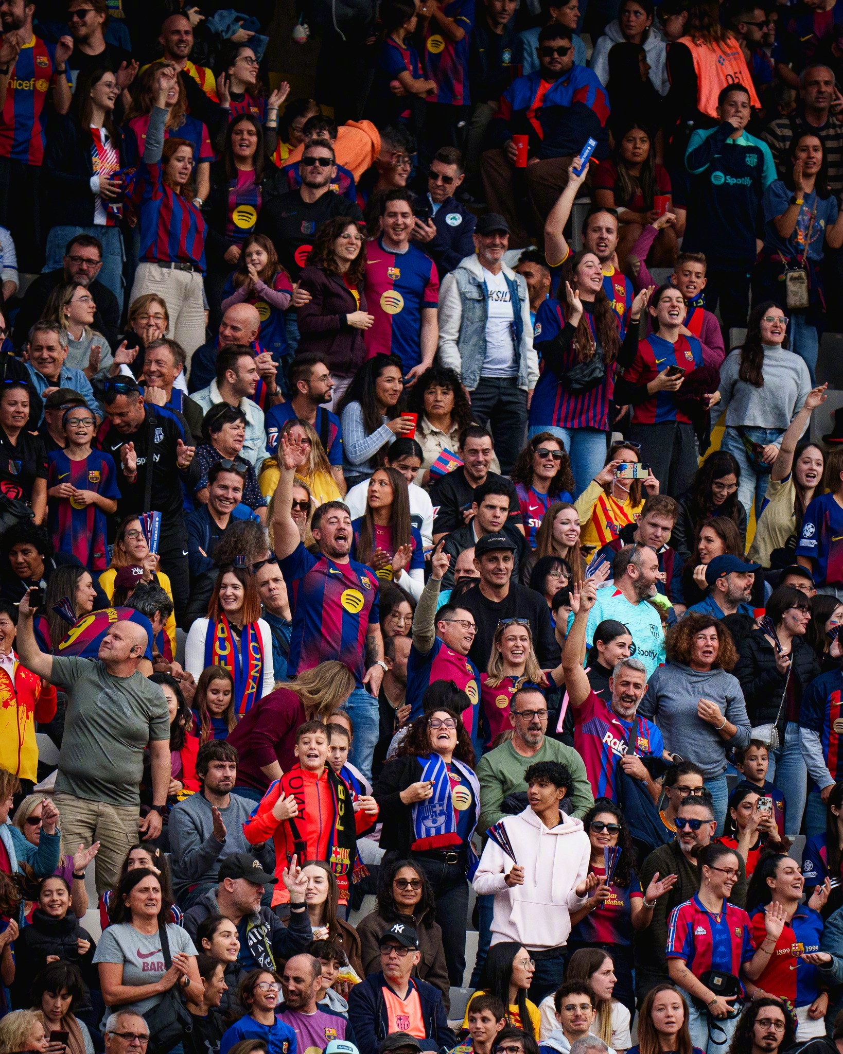 POV：我是 ，我在现场看女足国家德比🥰 🔴🔵