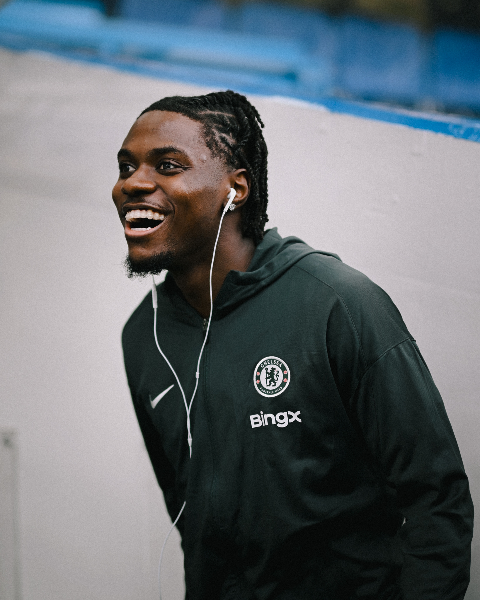 切尔西官X：Lavia is back in our matchday squa