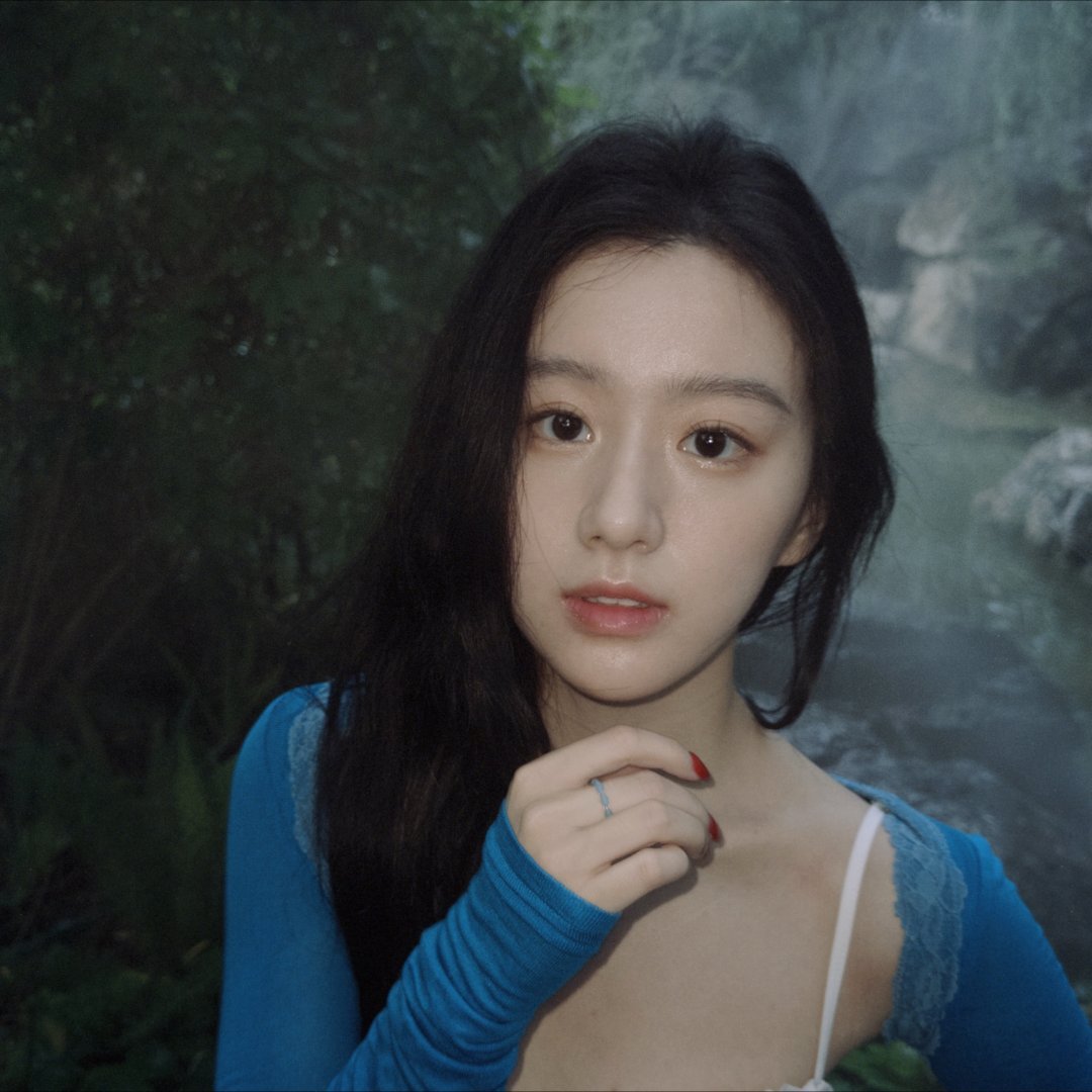 包上恩 bse韶华若锦包上恩 bse包上恩明檀做朋友可能更长久 但我还是想牵起你