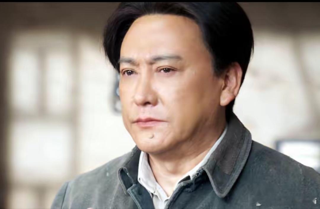 《我叫张思德》里教员由刘小锋扮演。大家怎么看？个人看法：你不能拿国营制片厂的时代