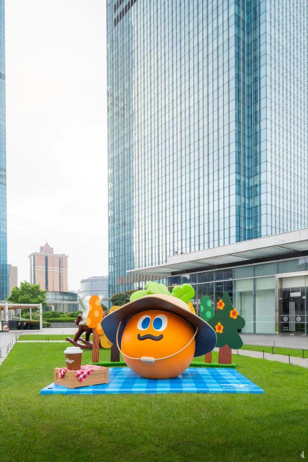 和卜卜艺启绽放星城长沙长沙公共艺术计划盛放全开5.23长沙！11米高软萌卜卜空降