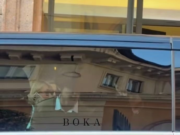 张泽禹Pradaboy张泽禹Prada探店路透 张泽禹Pradaboy，橄榄绿流