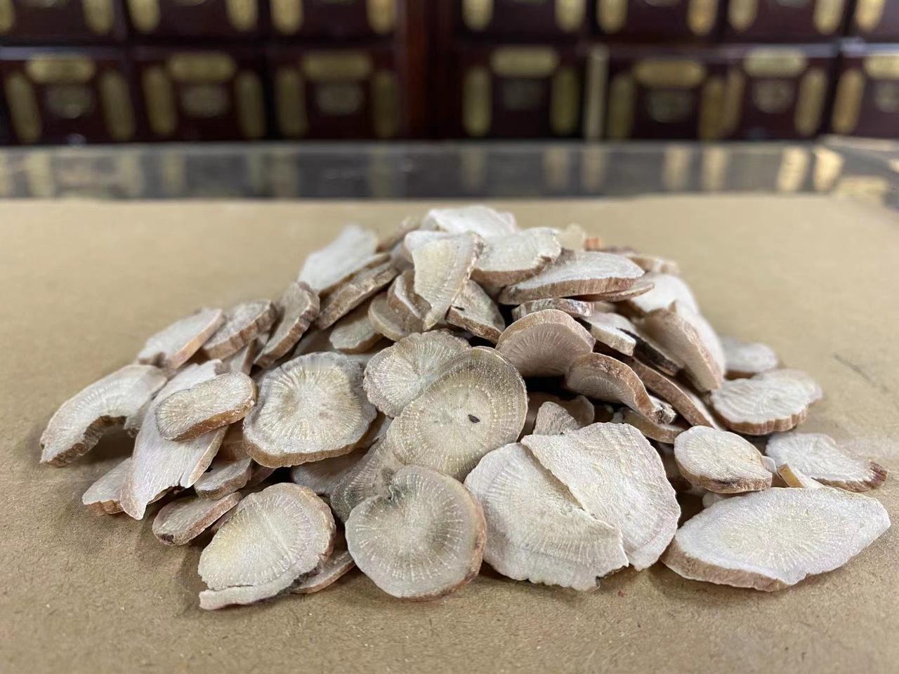 肾结石就是脾阴不足了，用2斤白芍就能治。我明白：行医就是一次次放弃大捞一笔的机会