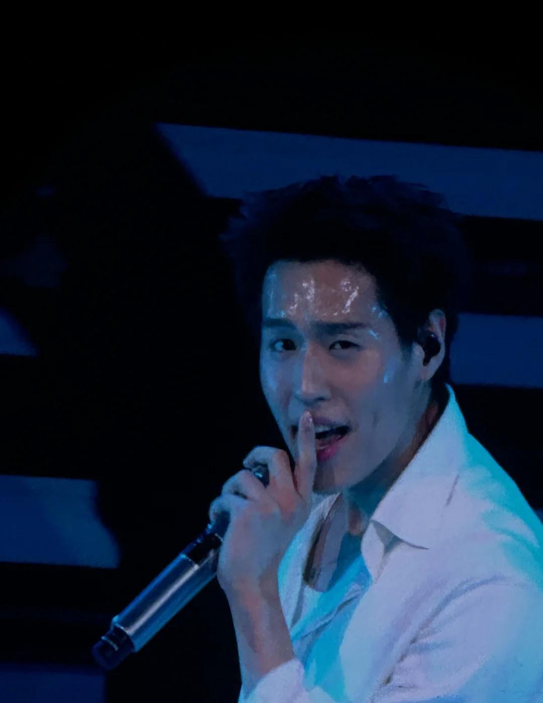 谁来了广东都得热一脑门子汗
群耀 你也很怕热吗billkin