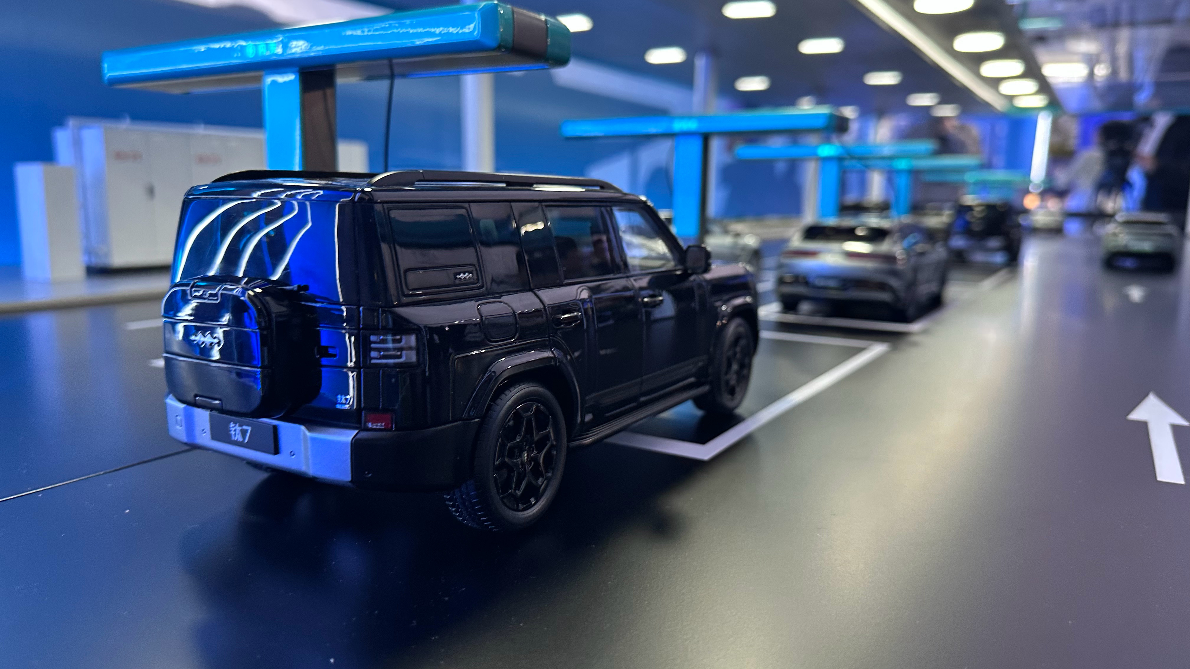 据说今天现场有超2000人，新技术新车集中亮相，开年就梭哈的节奏……大v聊车