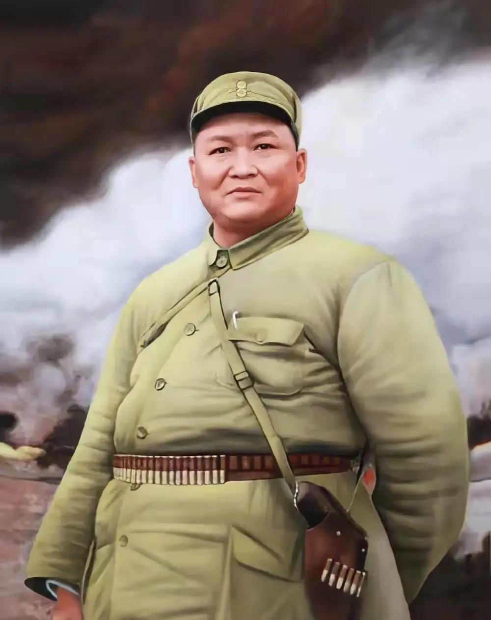 抗日战争时期，罗炳辉曾经以八路军副参谋长的身份，在武汉从事统一战线工作。罗炳辉经