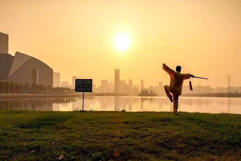 传武到底能不能打，其实早就没争议了。

以前的形意、八极，都是战场上跟人玩命的技