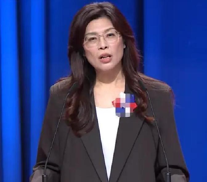 郑丽文胜利当选国民党主席，最失败的却不是郝龙斌，而是郝的狗头军师赵少康。今天它发