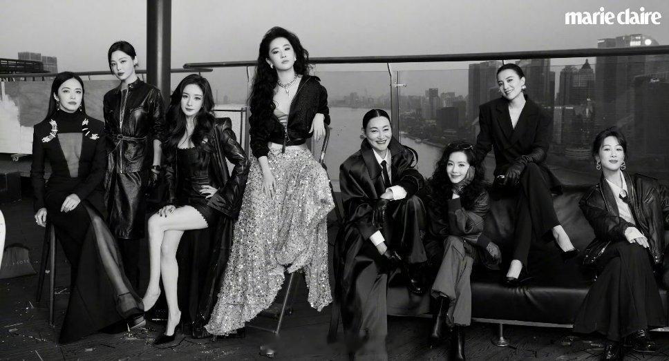 VOGUE二十周年女演员群封刘亦菲主C位这是毋庸置疑的！说说副C位：按理说杨幂应