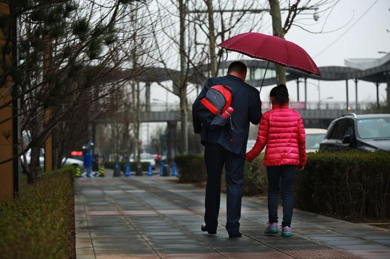 自己有本事好还是父母有本事好，这真是个扎心问题。有人觉得父母有本事是福气，生在优