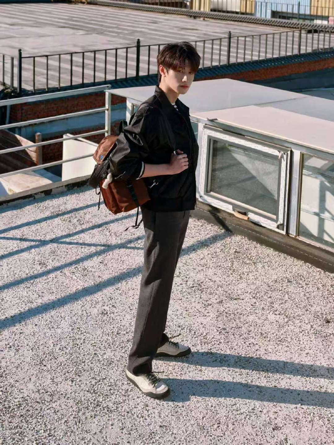 朱志鑫全身广告位 朱志鑫pradaboy 朱志鑫Pradaboy！ 