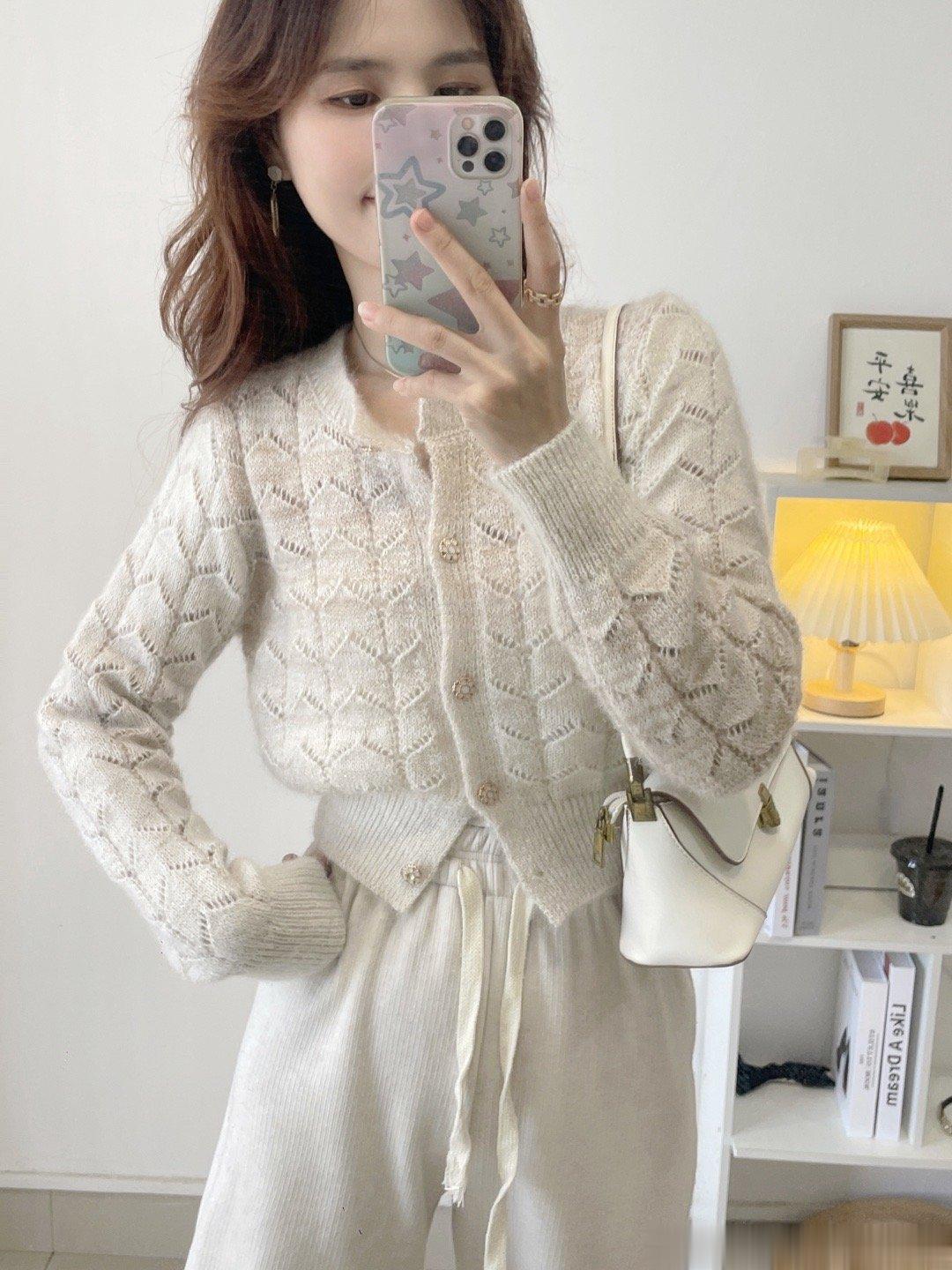 9🈷️23号早10点🈵199➖20呦秋天和温柔的米杏色绝配～🍂 ​​​