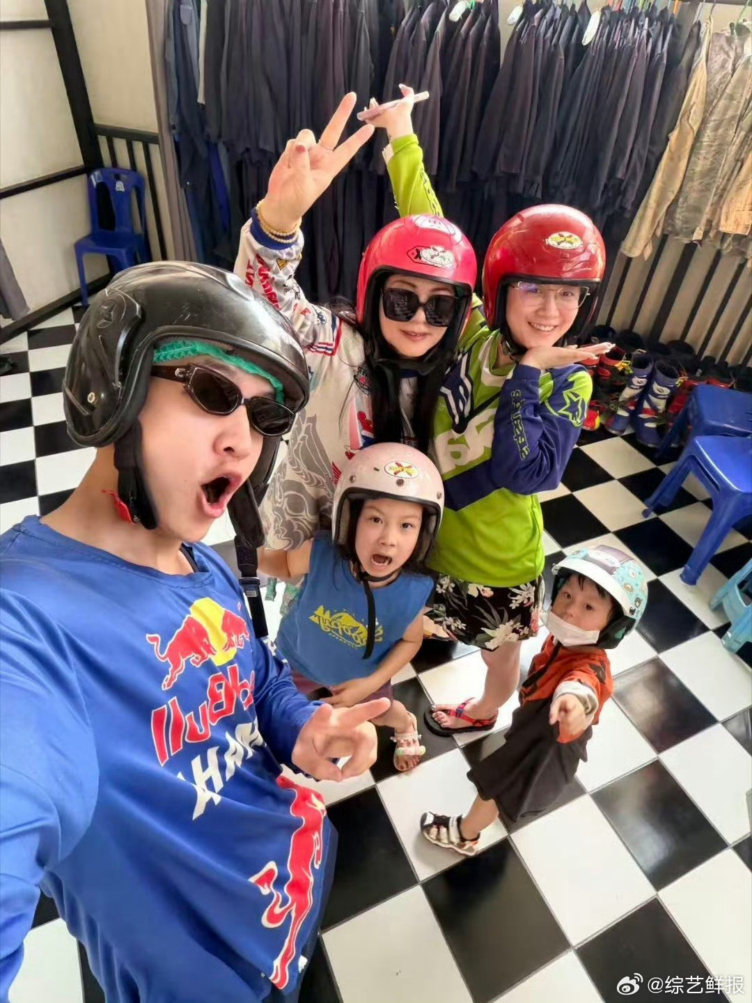 李嘉格董义枫是生理性喜欢爱的修学旅行 生理性喜欢很难伪装，那些下意识的贴贴、靠近