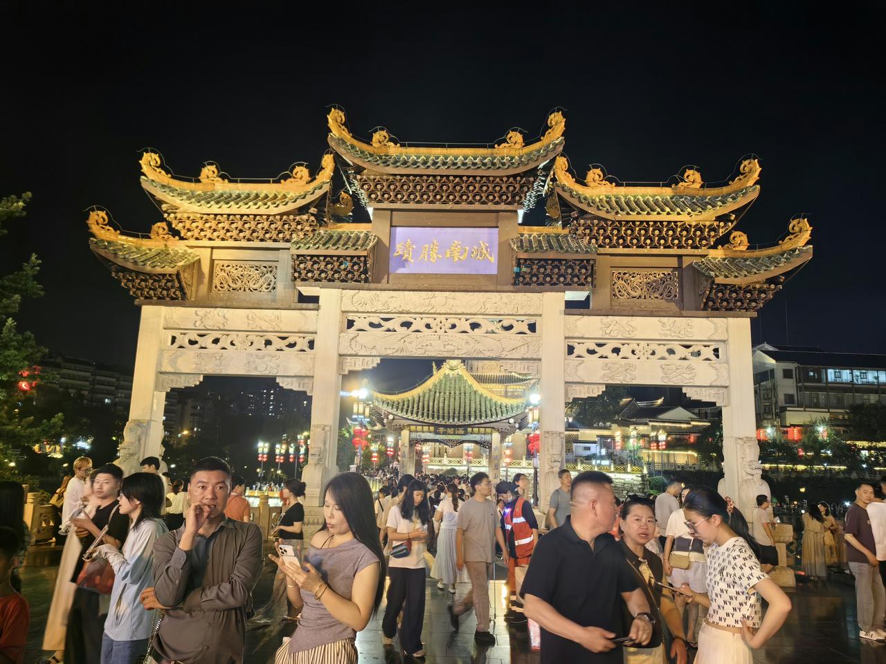 今日上证指数走势预测
    开门见山，不绕弯子，数据说话，精确到点。今天上证指