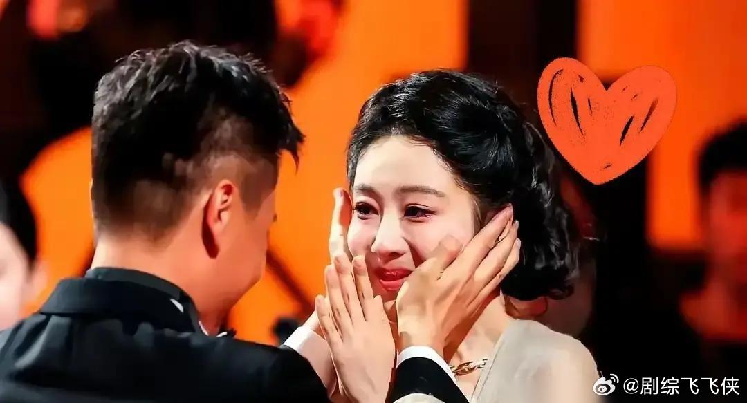 导演李雪顶着资方塞来的三拨人，硬是把《生命树》的女主角塞给了杨紫。 我看到这消息