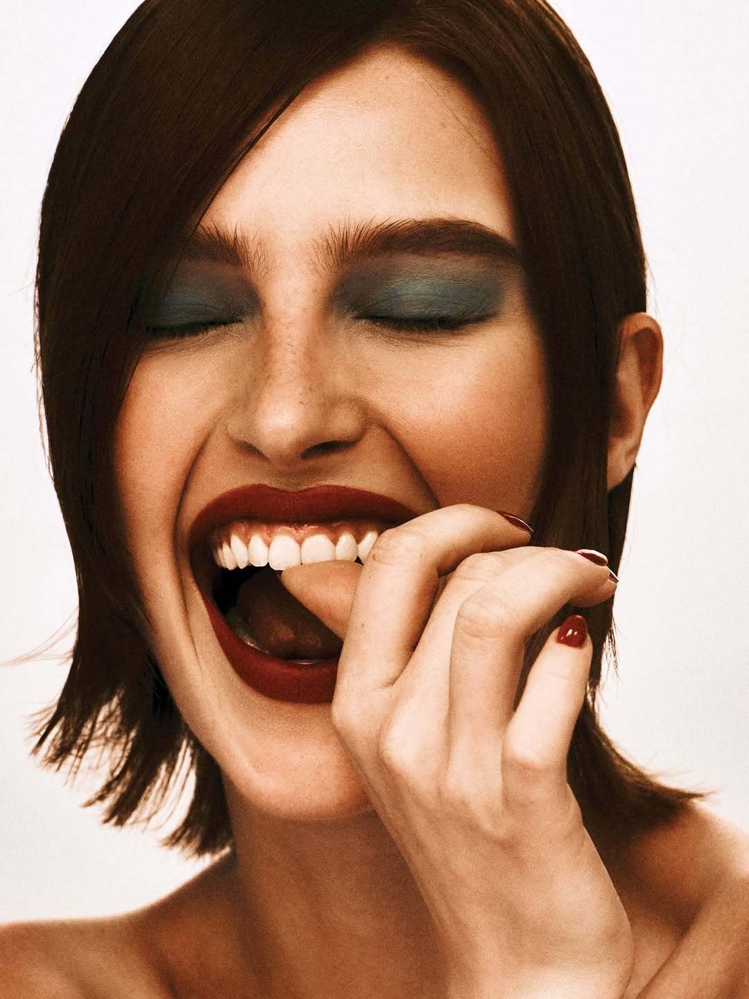 Vogue Arabia July/August 2026摄影：Lufre造型：