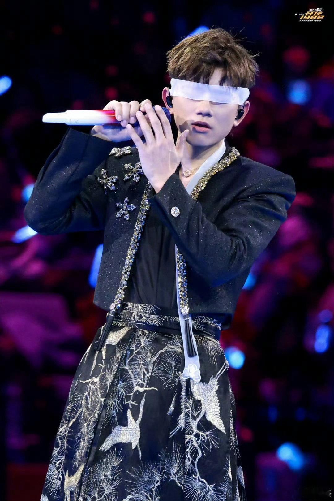 张杰张杰十年再唱变形金刚Torches 张杰成都演唱会 张杰成都演唱会再唱经典《