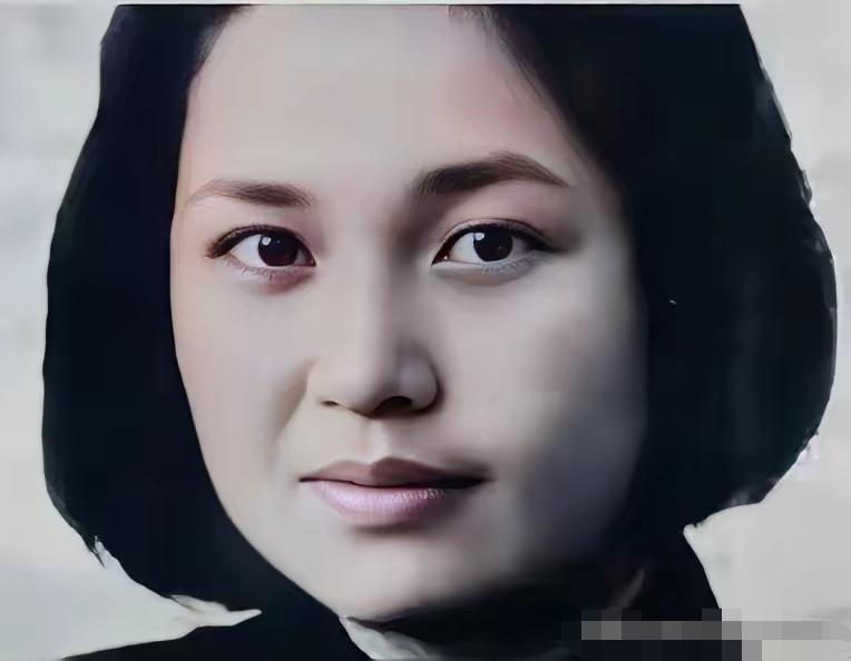 1939年，一女子新婚一周后被叶剑英调走，从此杳无音讯，这名女子原名余家英，丈夫