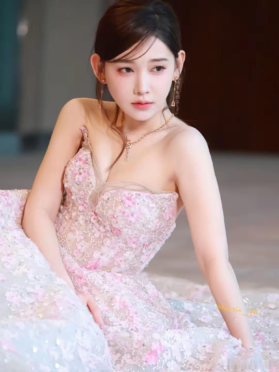 你们有没有发现？李沐宸身上有一种玄学那就是只要是她演的剧，不论她是主角还是配角，