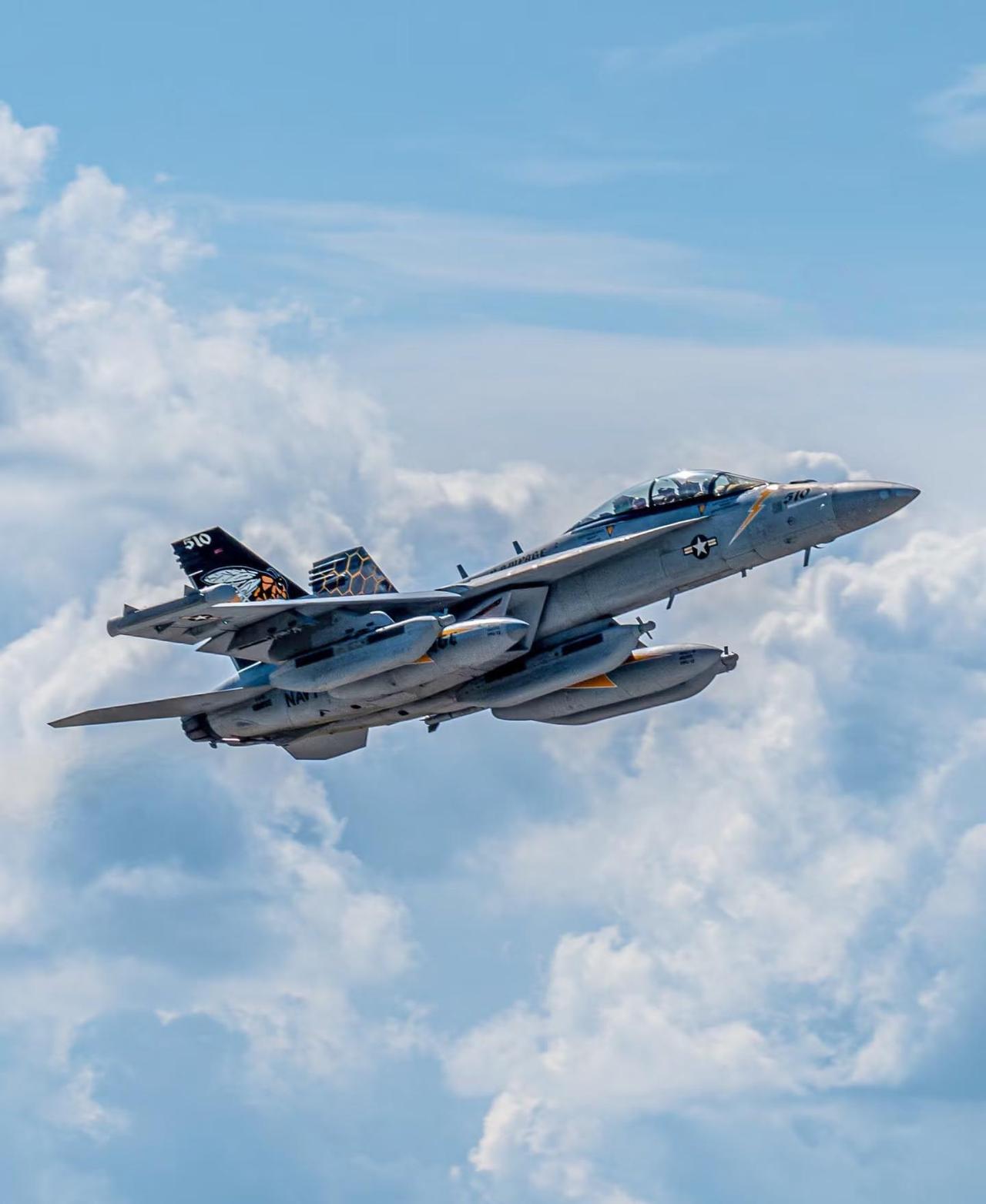 🇺🇸虫虫虫虫
军迷