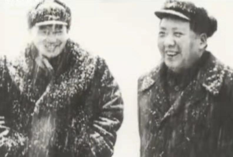毛主席虽是湖南人，建国后久居北京，接触最多的自然是京剧。但他从不局限于一种戏曲，