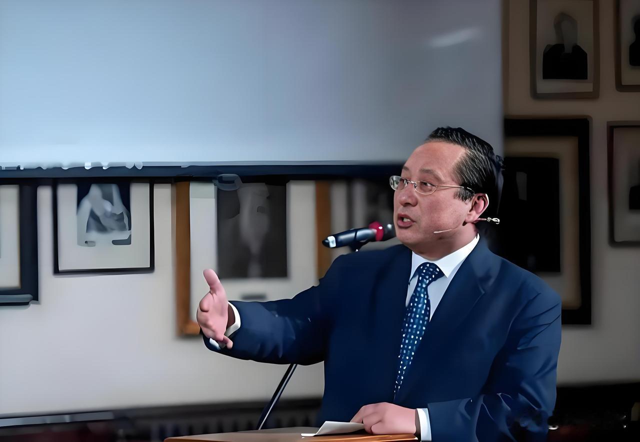 高志凯亮出对日军国主义全新对策，彻底告别口头抗议！
 
真的被高志凯教授的对日新